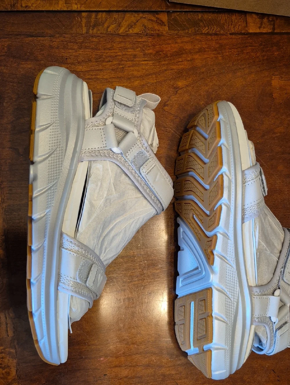 Vionic Wanderer Sandles - Picture 5 of 8